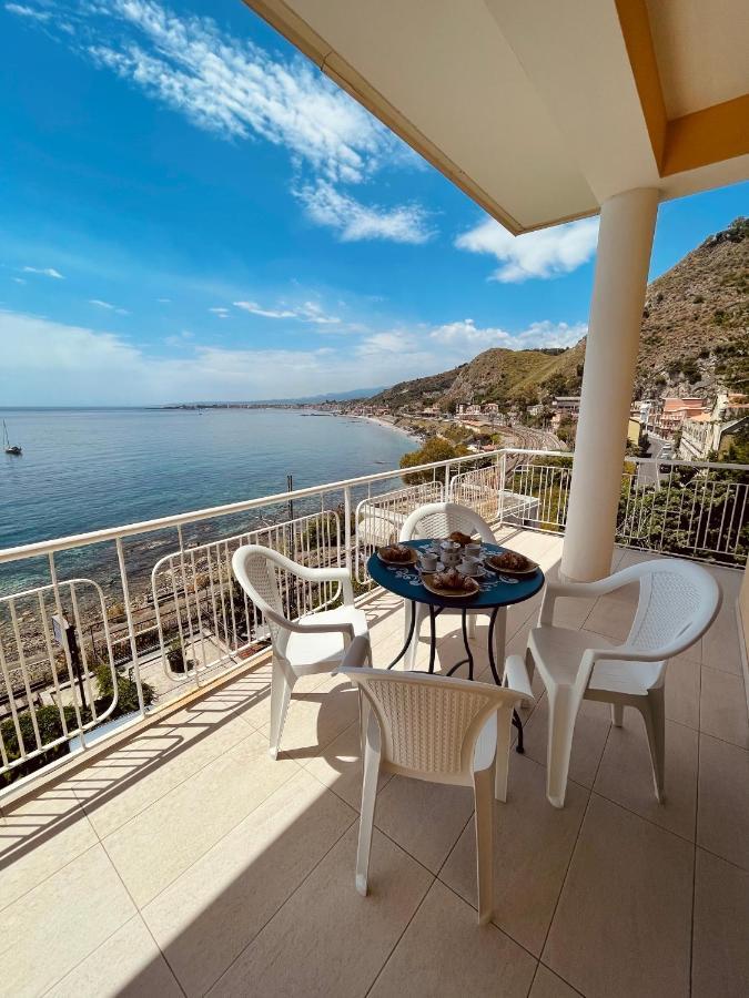 Baia Di Atlantide Lägenhet Taormina Exteriör bild