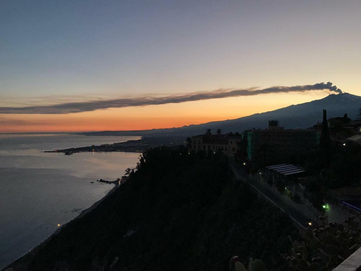Baia Di Atlantide Lägenhet Taormina Exteriör bild